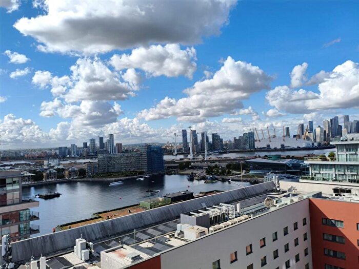 Apartment To Rent In Halcyon House, Queens Cross, London, E16