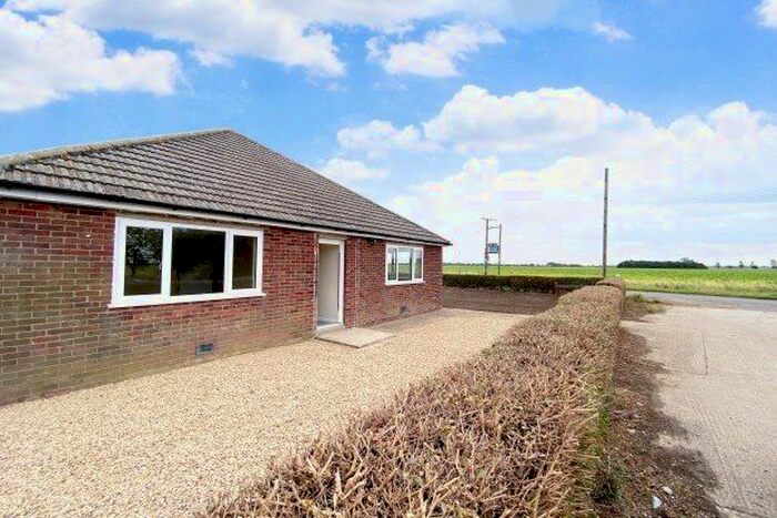 3 Bedroom Bungalow To Rent In Long Sutton, Spalding PE12
