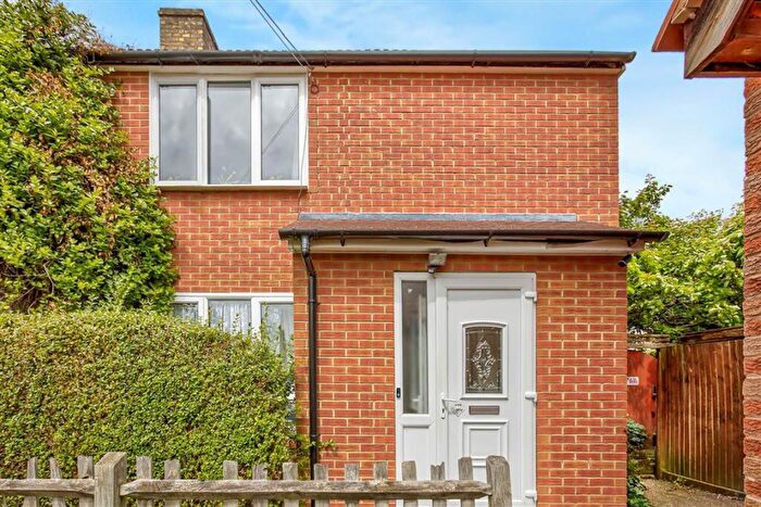 4 Bedroom House For Sale In Stillingfleet Road, London, SW13