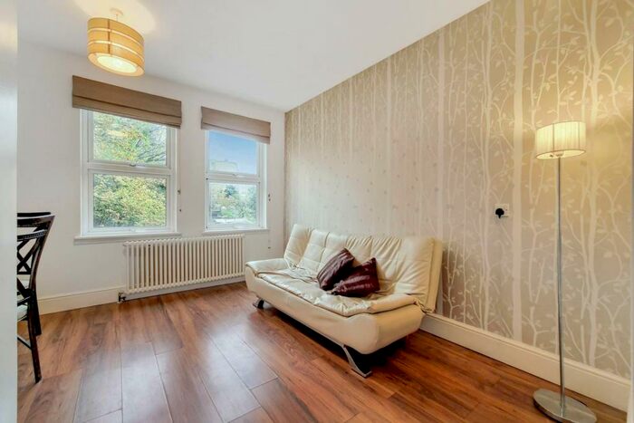 1 Bedroom Flat To Rent In Brookmill Road, Deptford, London, SE8