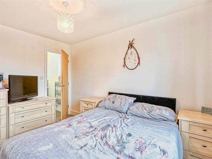 3 Bedroom Detached House For Sale In Cavendish Street North, Old Whittington, Chesterfield, Derbyshire, S41