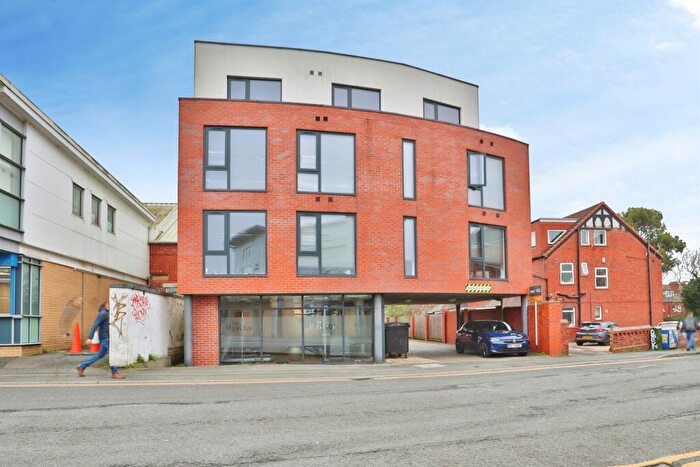 Studio For Sale In St. Michaels Lane, Leeds, LS6