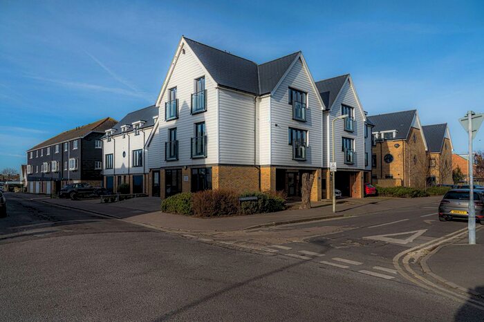 2 Bedroom Flat To Rent In Westmeads Road, Whitstable, CT5