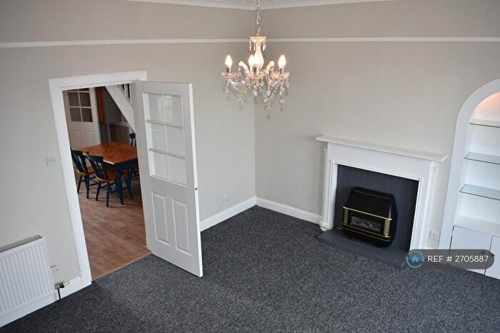 2 Bedroom Maisonette To Rent In Townhill Road, Dunfermline, KY12
