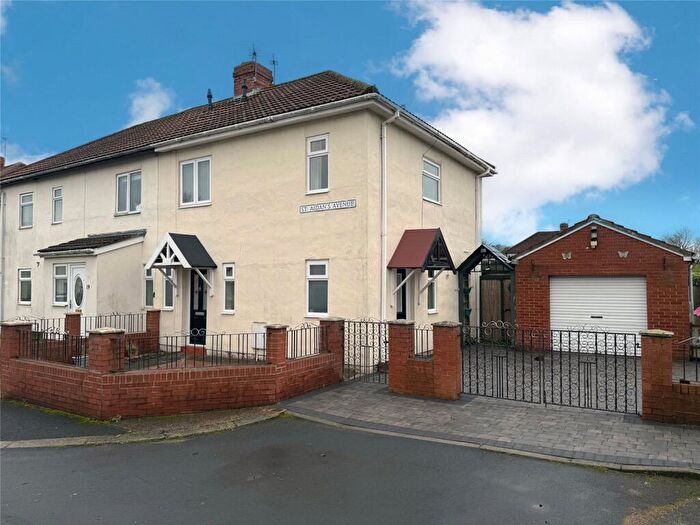 3 Bedroom Semi Detached House For Sale In St Aidans Avenue, Framwellgate Moor, Durham, DH1