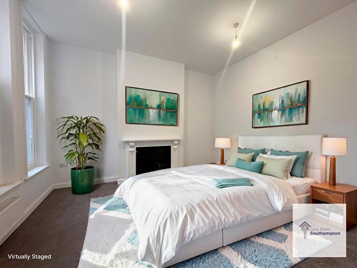 2 Bedroom Flat To Rent In Flat Cherry Tree House, The Avenue, SO17