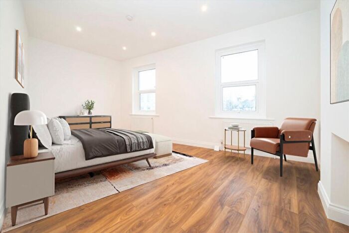 1 Bedroom Flat For Sale In High Road, Willesden Green, NW10