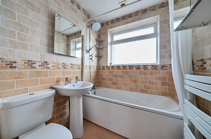 3 Bedroom Terraced House For Sale In Langford Place, Sidcup, DA14