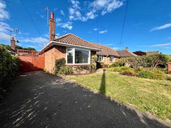 2 Bedroom Semi-Detached Bungalow To Rent In Orchard Close, Great Baddow, CM2