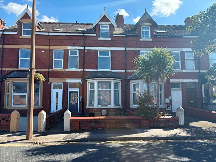2 Bedroom Apartment To Rent In St Albans Road, Lytham St Annes, FY8