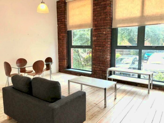 1 Bedroom Flat To Rent In Whingate, Leeds, LS12