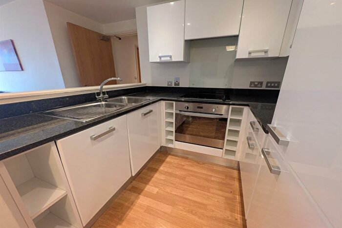 2 Bedroom Flat To Rent In Cossons House, The Manor, Beeston, NG9