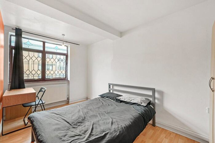 3 Bedroom Flat To Rent In Seyssel Street, Cubitt Town, E14