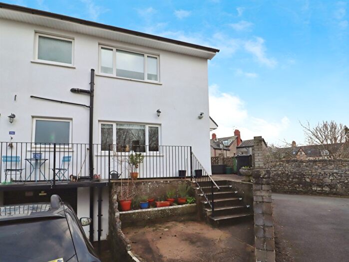 2 Bedroom Flat For Sale In Church Avenue, Penarth, CF64