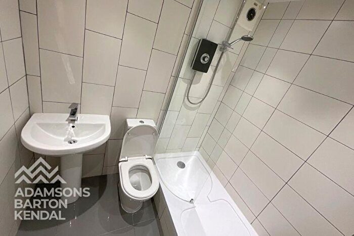 1 Bedroom Flat To Rent In Bamford Court, Bamford, Rochdale, OL11