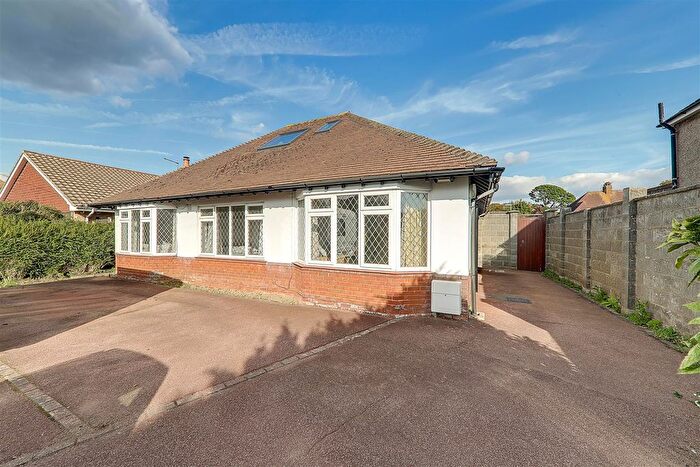 3 Bedroom Detached Bungalow To Rent In St. Andrews Road, Worthing, BN13