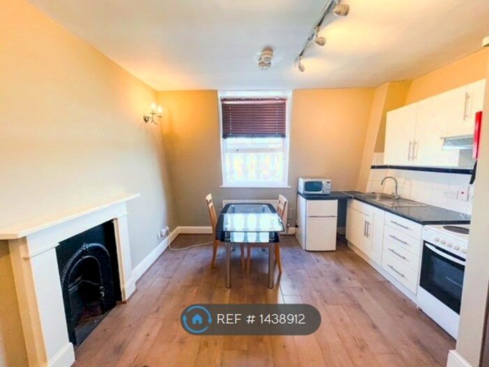 1 Bedroom Flat To Rent In Clanricarde Gardens, London, W2