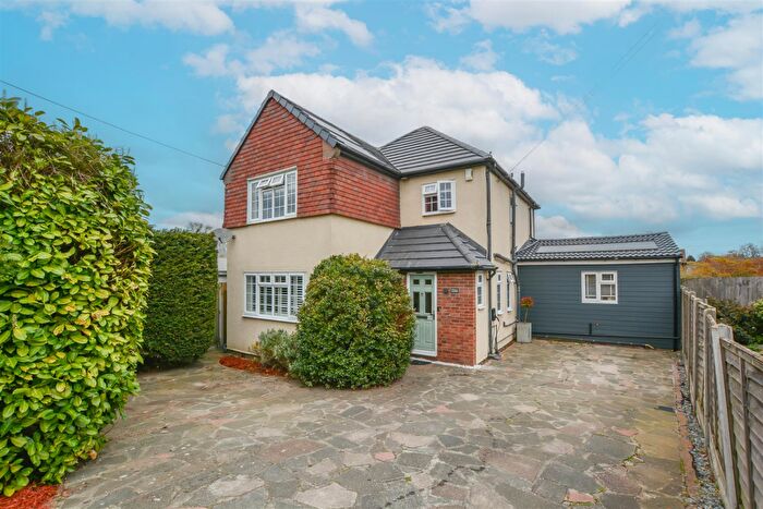 4 Bedroom Detached House For Sale In Perry Street, Billericay, CM12