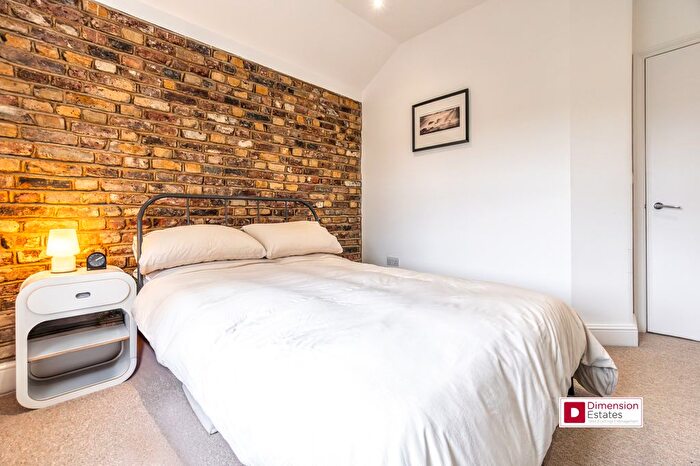 1 Bedroom Maisonette To Rent In Newick Road, Lower Clapton, Hackney, E5