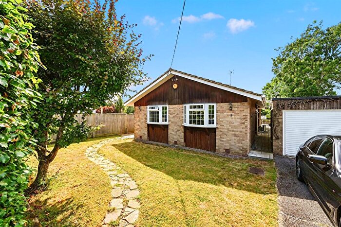 3 Bedroom Detached Bungalow For Sale In Oakhurst, Henfield, BN5
