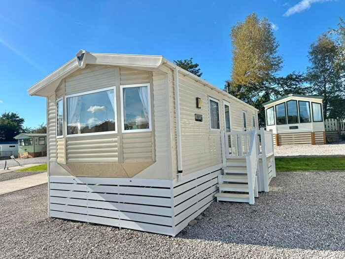 2 Bedroom Mobile/park Home For Sale In Capernwray, Carnforth, LA6