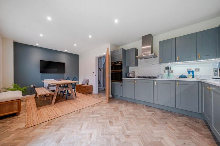 4 Bedroom Detached House For Sale In Symonds Lane, Brize Norton, Oxfordshire, OX18