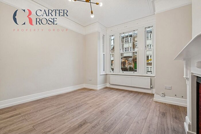 2 Bedroom Flat To Rent In Trinity Road, London, SW17