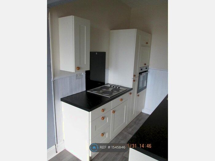 1 Bedroom Flat To Rent In Maxwellton Street, Paisley, PA1