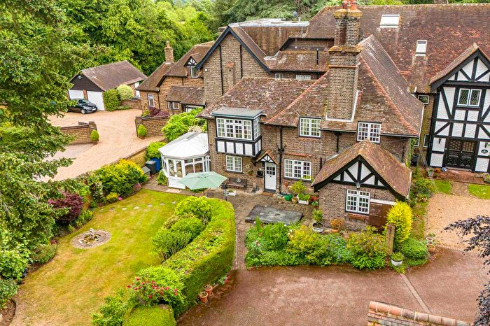 3 Bedroom Semi-Detached House For Sale In Little Garlands, Grange Lane, Cookham, Berkshire, SL6