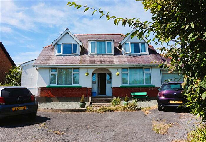 4 Bedroom Detached Bungalow For Sale In Heol-Yr-Ysgol, Cefneithin, Llanelli, SA14