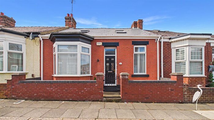3 Bedroom Semi-Detached House For Sale In Hawarden Crescent, High Barnes, Sunderland, SR4