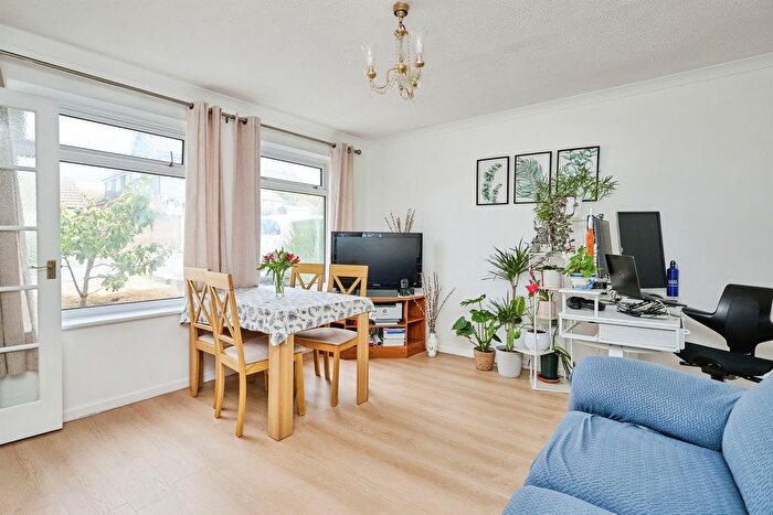 2 Bedroom Maisonette For Sale In Wheatsheaf Way, Linton, Cambridge, CB21