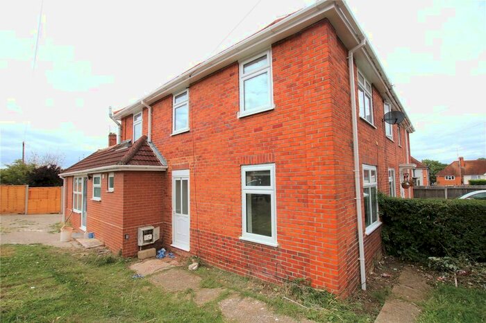 4 Bedroom Semi-Detached House To Rent In Chagford Road, Reading, Berkshire, RG2