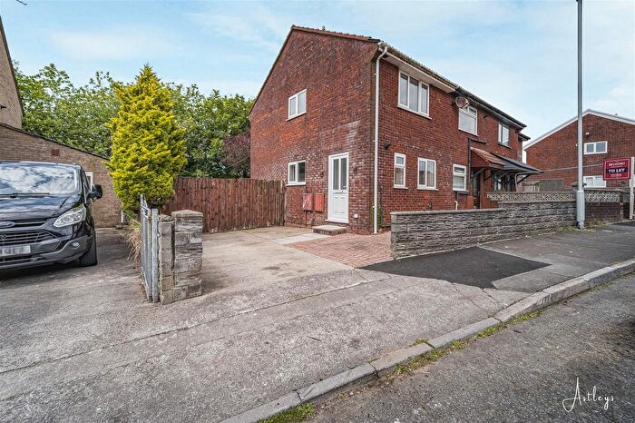 2 Bedroom End Of Terrace House For Sale In Maes-Y-Felin, Ravenhill, Swansea, SA5