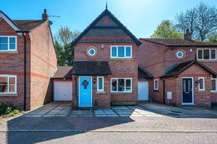 3 Bedroom Detached House For Sale In Coach House Court, Burscough, L40