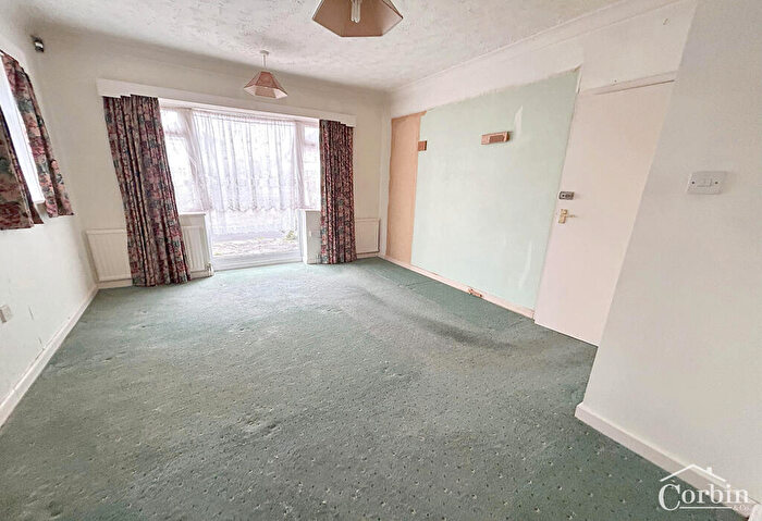 2 Bedroom Detached Bungalow For Sale In New Road, Bournemouth, Dorset, BH10