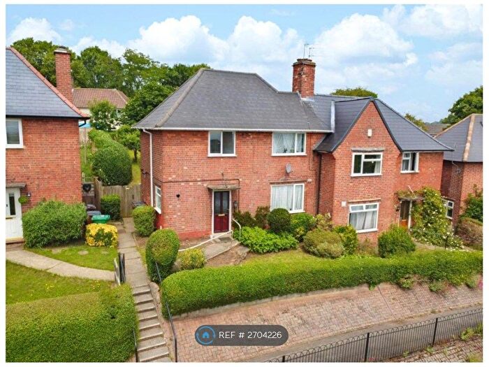 4 Bedroom Semi Detached House To Rent In Serlby Rise, Nottingham, NG3