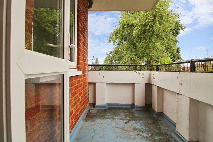 1 Bedroom Flat To Rent In Gauntlett Court, Harrow Road, Sudbury, HA0
