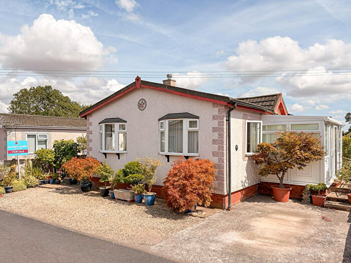 2 Bedroom Park Home For Sale In Green Lane Park, Breinton, Hereford, HR4