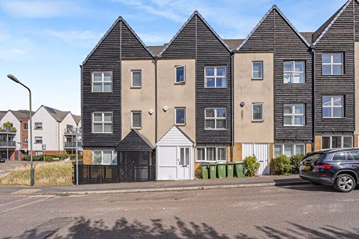 4 Bedroom Terraced House For Sale In Cloudeseley Close, Sidcup, DA14