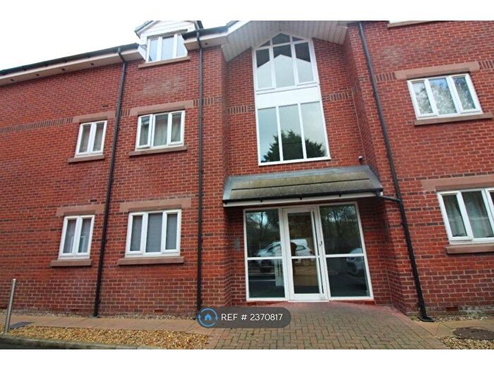 2 Bedroom Flat To Rent In Wove Court, Preston, PR1