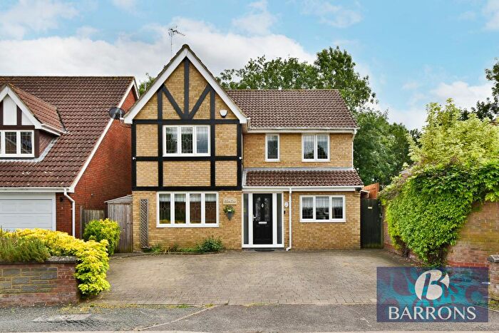 4 Bedroom Detached House For Sale In Mylne Close, Cheshunt, EN8