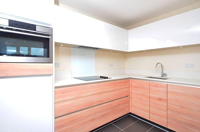 2 Bedroom Flat To Rent In Wiltshire Row, Hoxton, London, N1