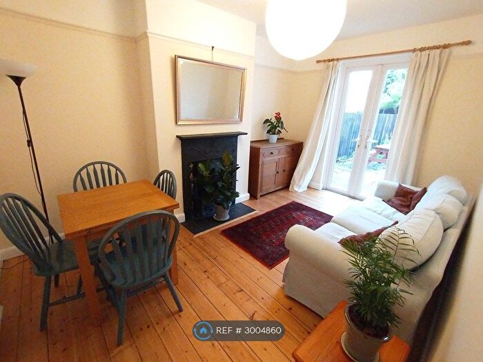 4 Bedroom Semi Detached House To Rent In Iffley Road, Oxford, OX4