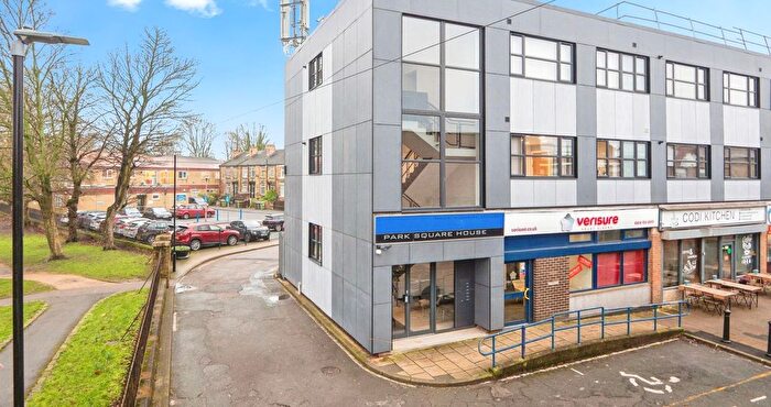 2 Bedroom Flat To Rent In Park Square, Pudsey, LS28