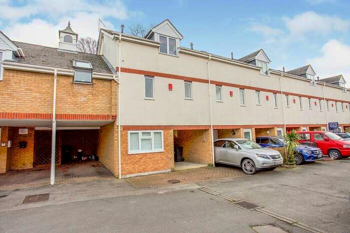 3 Bedroom Leisure Facility Commercial To Rent In Limes Mews, Egham, Surrey, TW20