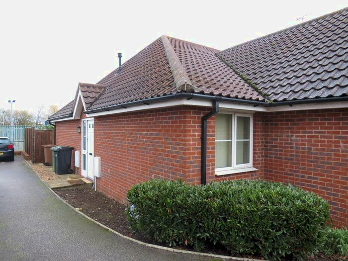 2 Bedroom Semi-Detached Bungalow To Rent In Otter Close, Downham Market PE38