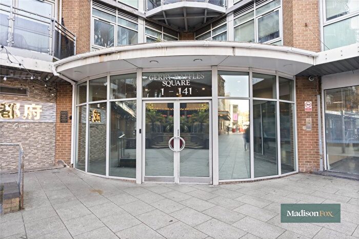 2 Bedroom Flat To Rent In Gerry Raffles Square, Stratford, London, E15