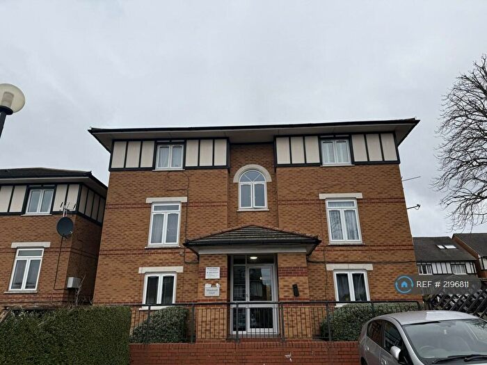 2 Bedroom Flat To Rent In Wheatcroft Court, London, NW4