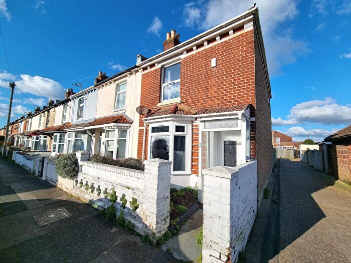 2 Bedroom House To Rent In Richmond Road, Gosport, PO12